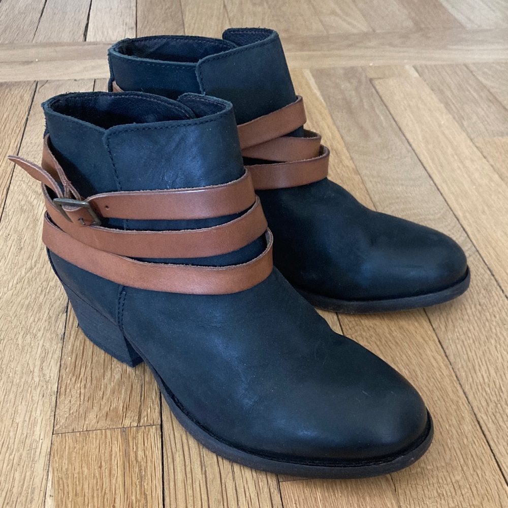 H By Hudson / Horrigan Black and Tan Leather Ankle Boots